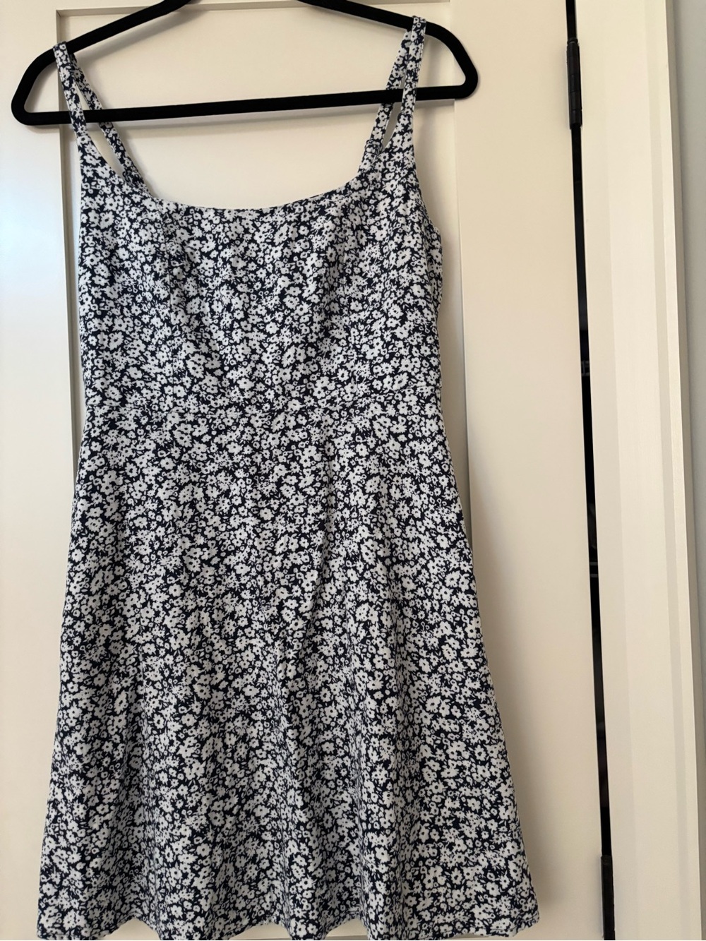Old navy fit and flare sundress in Navy and White Floral- size small